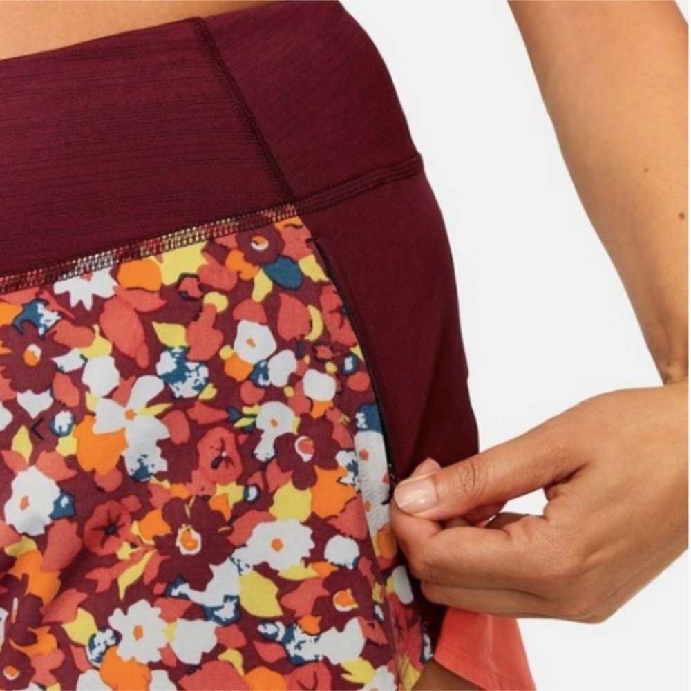 Outdoor Voices Hudson Shorts in Paprika Blooms - Picture 4 of 11